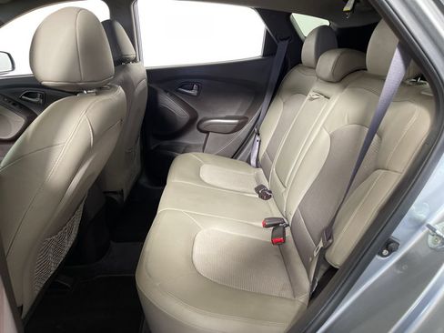 Used 2015 Hyundai Tucson GLS w/ Option Group 02 FWD image 13