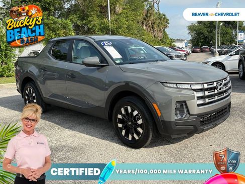 Used 2025 Hyundai Santa Cruz SE FWD image 9