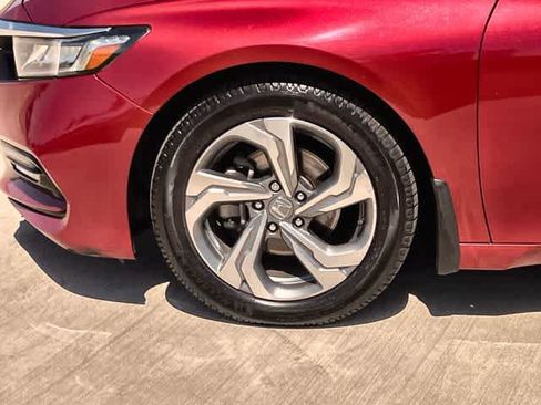 Used 2020 Honda Accord EX image 9