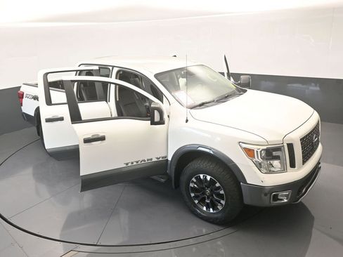Used 2018 Nissan Titan PRO-4X w/ Pro-4x Convenience Package image 78