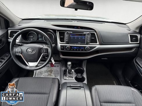 Used 2016 Toyota Highlander Plus AWD/4WD image 11