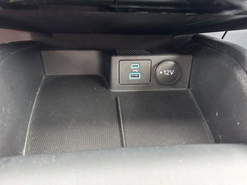 Certified 2022 Ford Escape Titanium w/ Class II Trailer Tow Package image 25