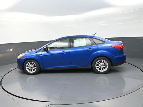 Used 2018 Ford Focus SE FWD image 6