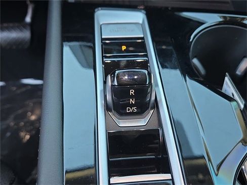 New 2026 Volkswagen Atlas SE image 21