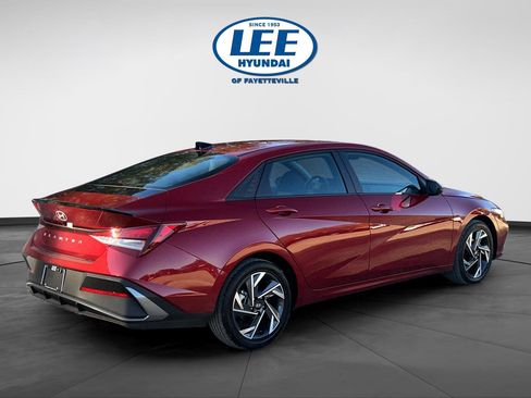 Certified 2025 Hyundai Elantra Sport image 7