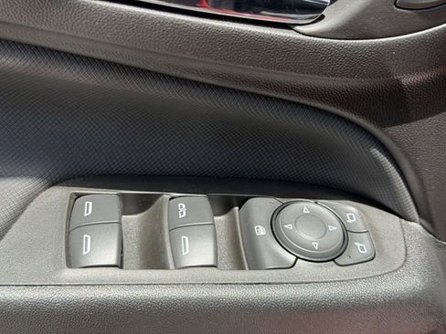 Certified 2023 Chevrolet Equinox RS w/ RS Leather Package FWD image 21