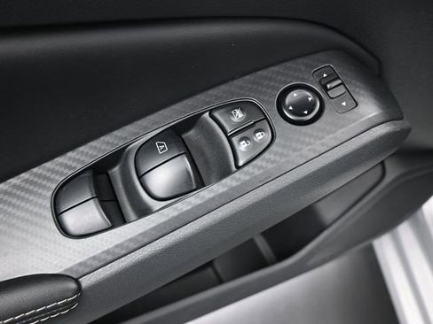 Used 2025 Nissan Altima 2.5 SV image 13