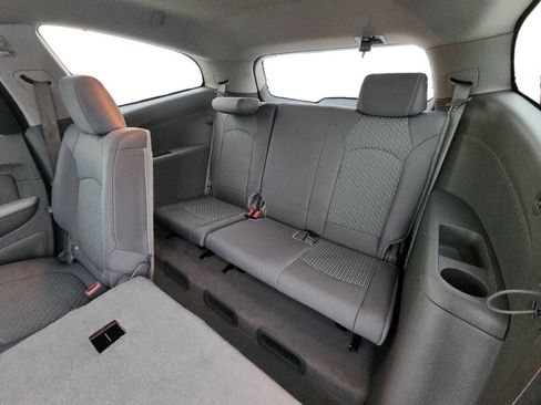 Used 2010 Chevrolet Traverse LS image 31