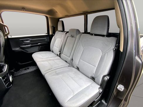 Used 2019 RAM 1500 Big Horn AWD/4WD image 21
