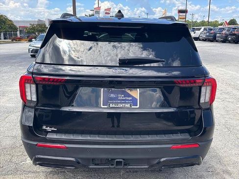 Certified 2025 Ford Explorer ST-Line w/ Premium Package RWD image 4