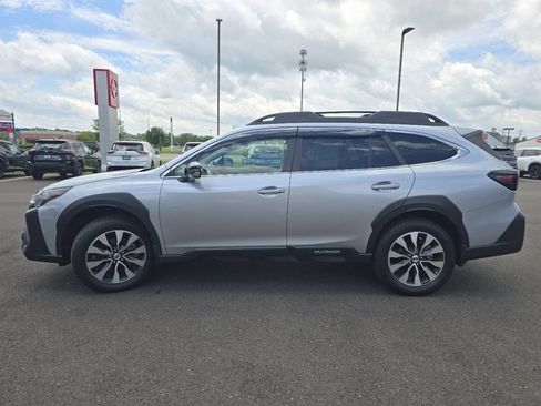 Used 2024 Subaru Outback Limited XT w/ Popular Package #2 AWD/4WD image 13