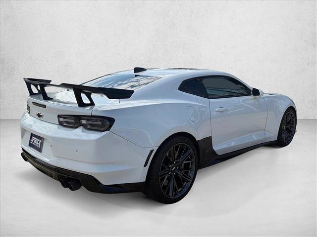 Used 2019 Chevrolet Camaro ZL1 RWD image 5