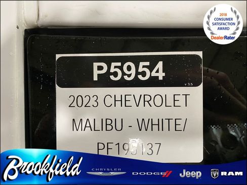 Used 2023 Chevrolet Malibu LT image 34