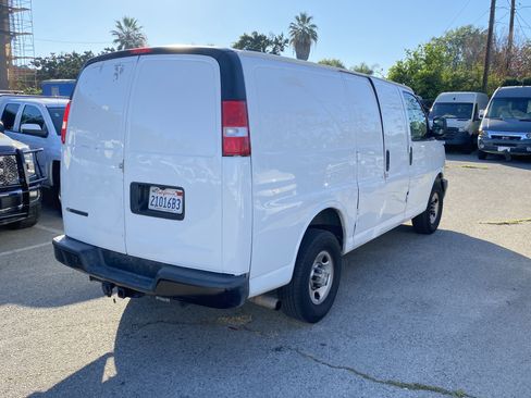 Used 2020 Chevrolet Express 2500 w/ Communications Package image 9