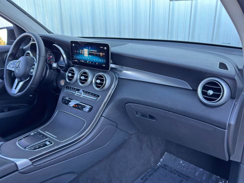 Used 2022 Mercedes-Benz GLC 300 image 13
