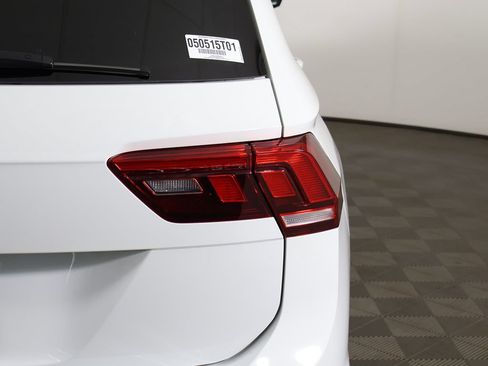 Used 2024 Volkswagen Tiguan SE FWD image 18