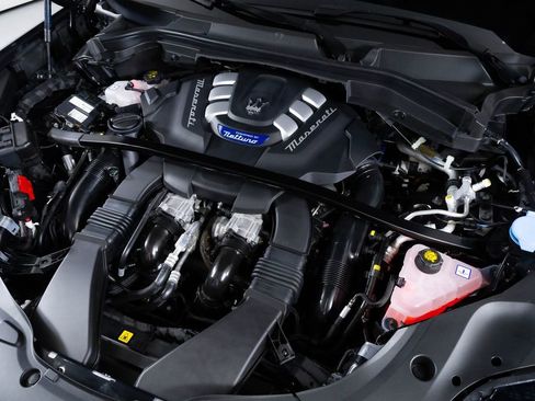 New 2026 Maserati Grecale Modena image 9