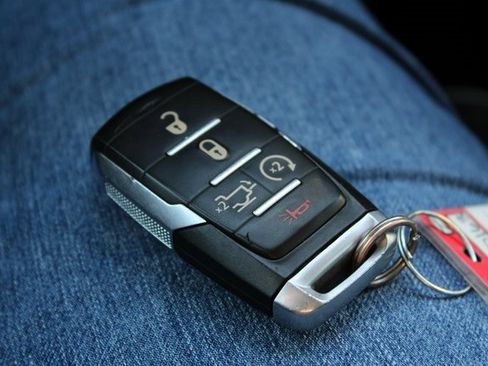 Used 2019 RAM 1500 Laramie image 27