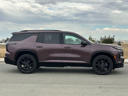 New 2026 Chevrolet Traverse RS image 3