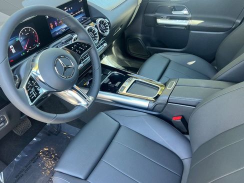 New 2025 Mercedes-Benz GLA 250 GLA 250 image 4