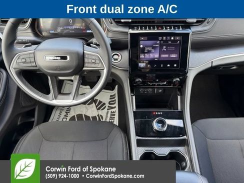 Used 2024 Jeep Grand Cherokee Laredo w/ Trailer Tow Package AWD/4WD image 3