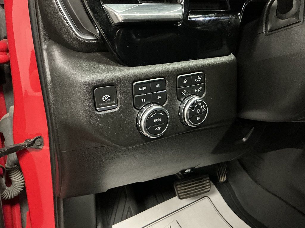 Used 2024 GMC Sierra 2500 SLT w/ SLT Premium Package AWD/4WD image 11