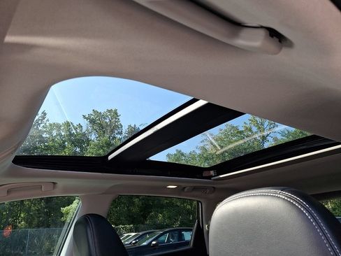 Certified 2022 Nissan Murano SL w/ SL Moonroof Package AWD/4WD image 16