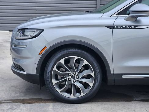Used 2021 Lincoln Nautilus Reserve w/ Equipment Group 201A AWD/4WD image 9
