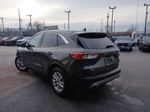 Used 2020 Ford Escape SE image 6