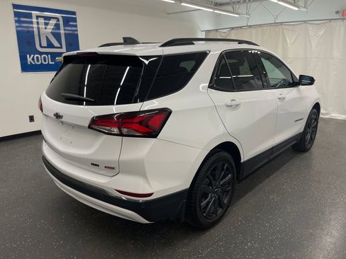 Used 2023 Chevrolet Equinox RS w/ LPO, Floor Liner Package image 2