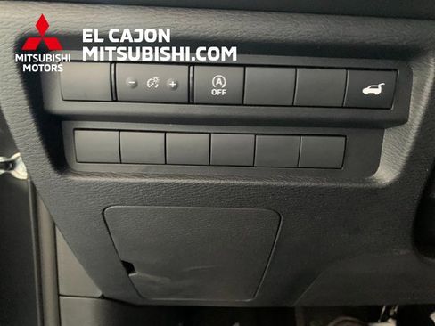 New 2026 Mitsubishi Outlander SEL image 23