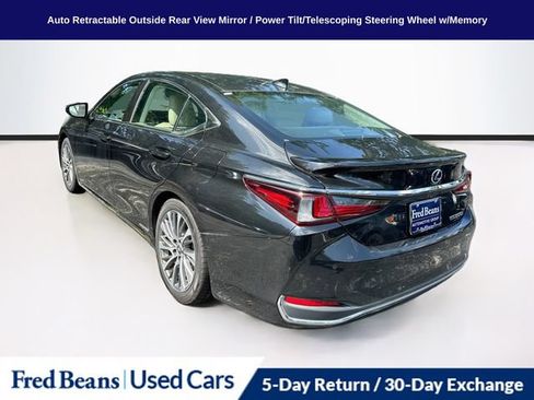 Used 2020 Lexus ES 300h w/ Premium Package FWD image 7