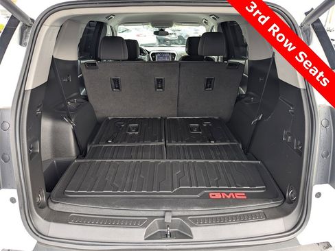 Used 2023 GMC Acadia SLE w/ Driver Convenience Package image 31