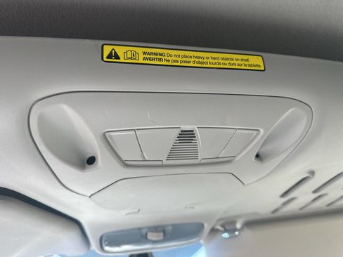 Used 2018 Ford Transit Connect XL image 16