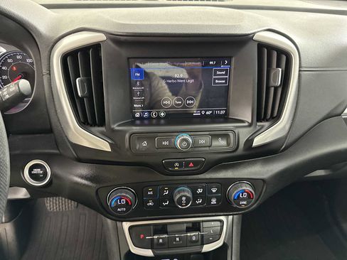 Used 2022 GMC Terrain SLE w/ Driver Convenience Package image 19
