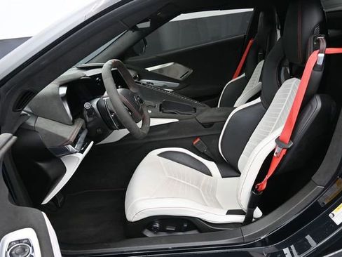 Used 2023 Chevrolet Corvette Stingray Premium Conv w/ Z51 Performance Package RWD image 42