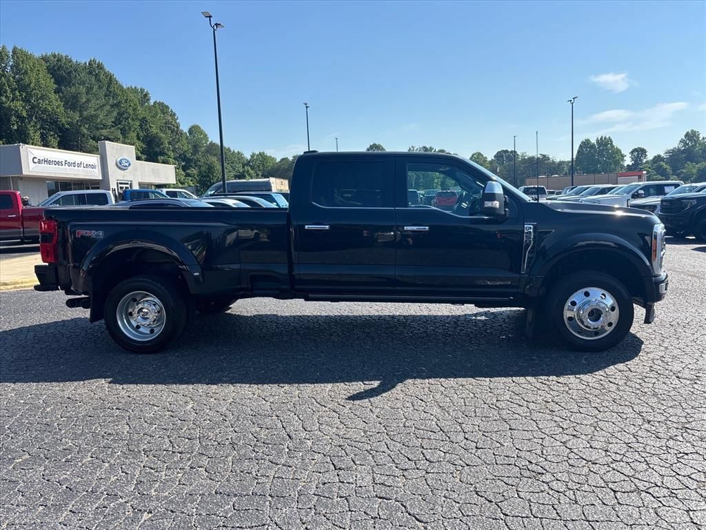 Used 2023 Ford F450 Platinum w/ FX4 Off-Road Package AWD/4WD image 9
