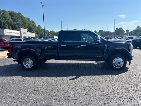 Used 2023 Ford F450 Platinum w/ FX4 Off-Road Package AWD/4WD image 9