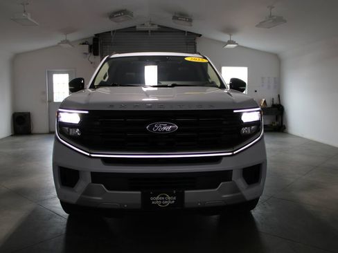 Used 2025 Ford Expedition Platinum image 68