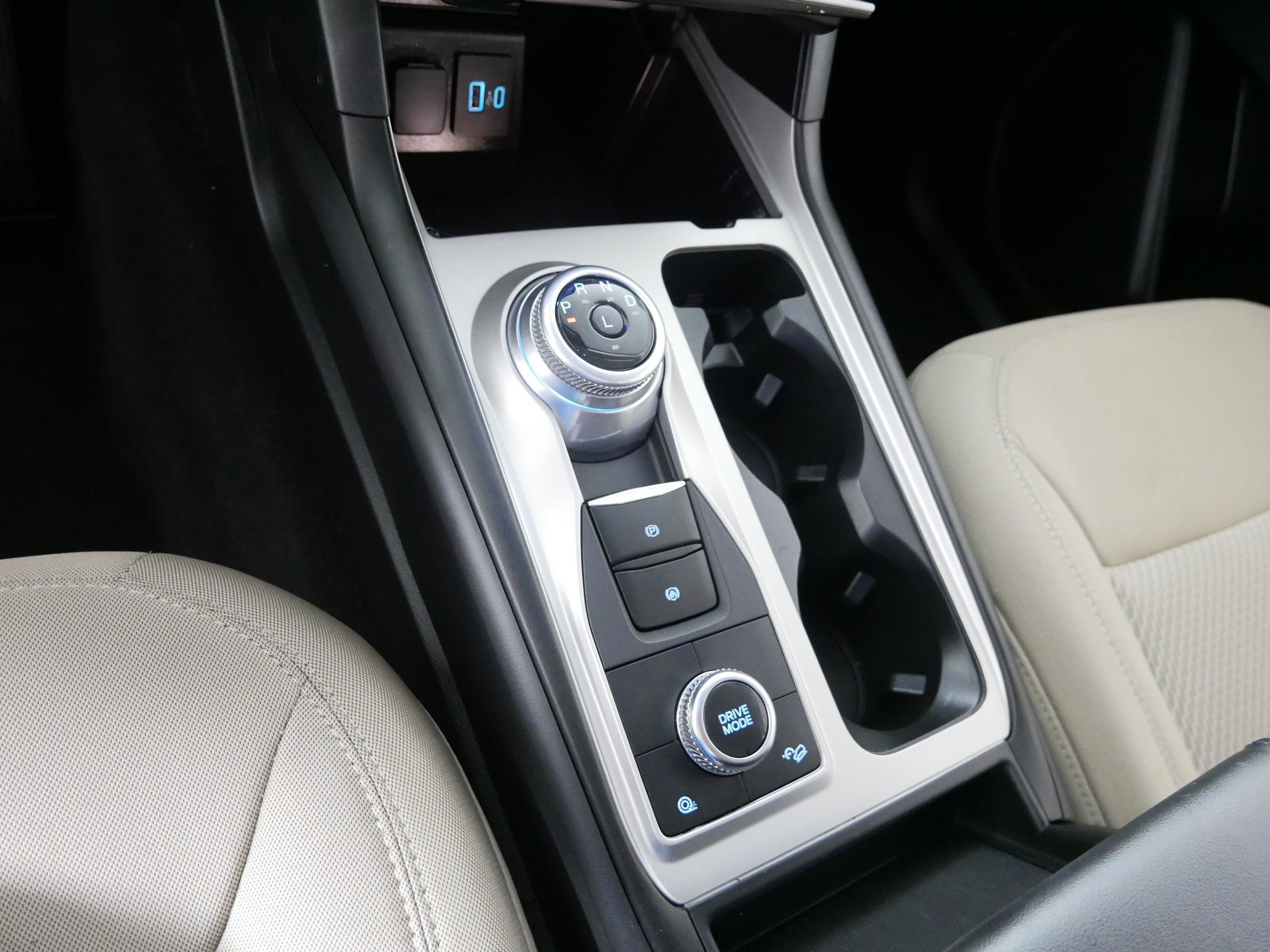 Used 2023 Ford Explorer XLT AWD/4WD image 24