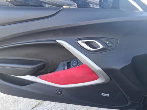 Used 2016 Chevrolet Camaro LT w/ Technology Package image 17