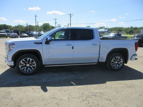 New 2026 GMC Sierra 1500 Denali AWD/4WD image 10