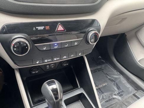 Used 2017 Hyundai Tucson Sport image 19