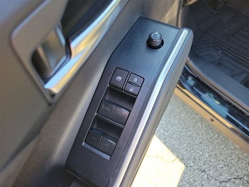 Used 2024 Toyota Highlander XSE image 15