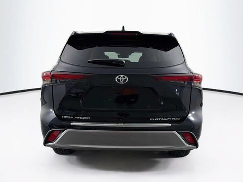 New 2026 Toyota Highlander Platinum AWD/4WD image 7