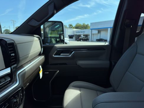 New 2026 Chevrolet Silverado 2500 LTZ w/ LTZ Convenience Package image 26