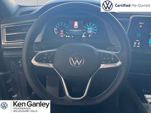 Certified 2024 Volkswagen Atlas Cross Sport SE w/ Panoramic Sunroof Package AWD/4WD image 9