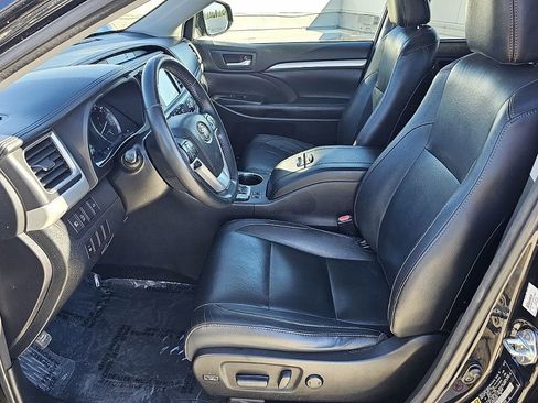 Used 2017 Toyota Highlander XLE FWD image 26