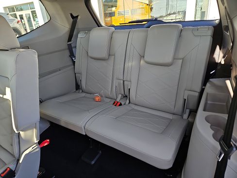 New 2026 Volkswagen Atlas SE image 9