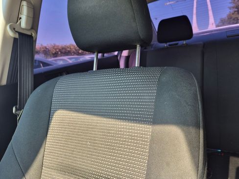Used 2013 MAZDA MAZDA3 i SV FWD image 33